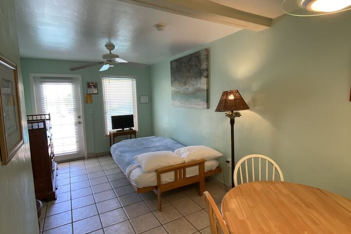 Room 90 of 218