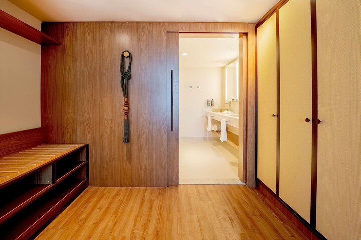 Room 59 of 162