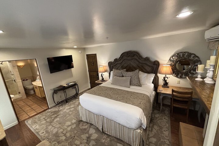 Room 51 of 285