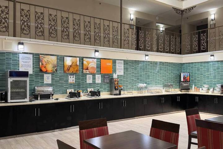 Breakfast area