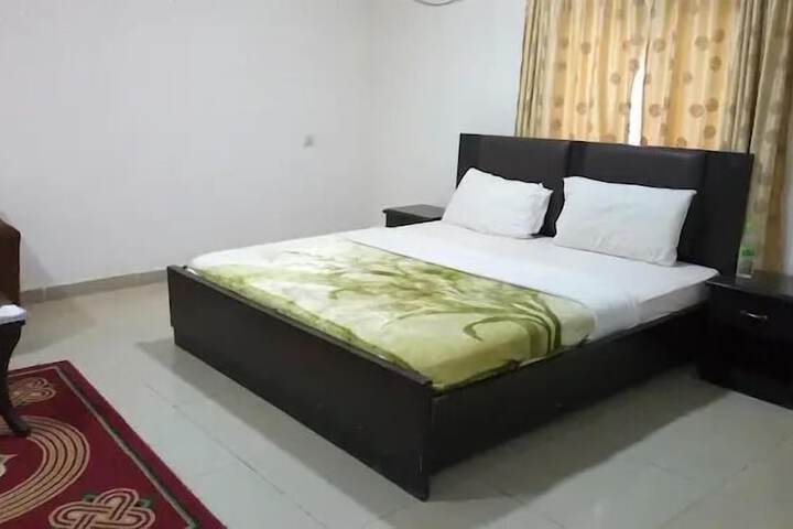 Room 3 of 33