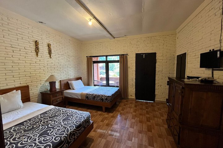 Room 10 of 43