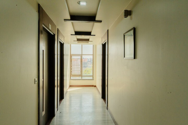 Hotel Interior 5 of 36