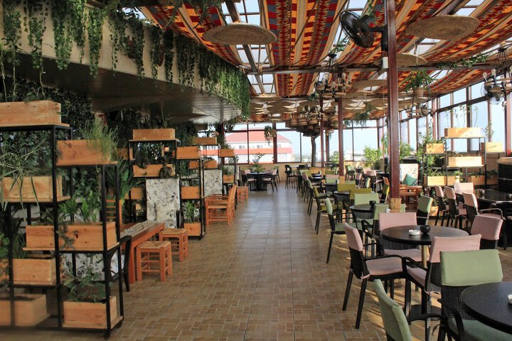 Dining 97 of 128