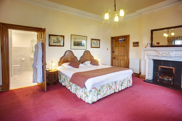 Room 13 of 84