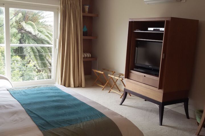 Room 4 of 26