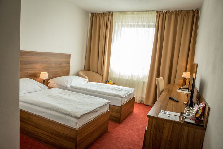 Room 6 of 54