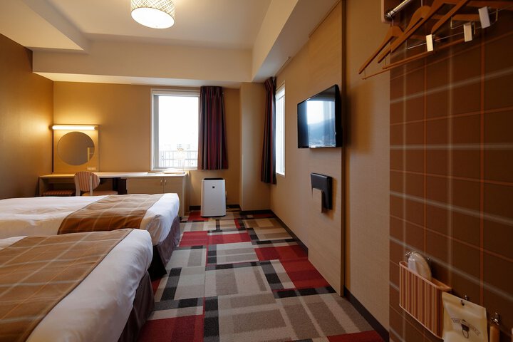 Room 16 of 45