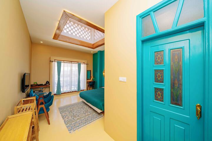 Room 15 of 116