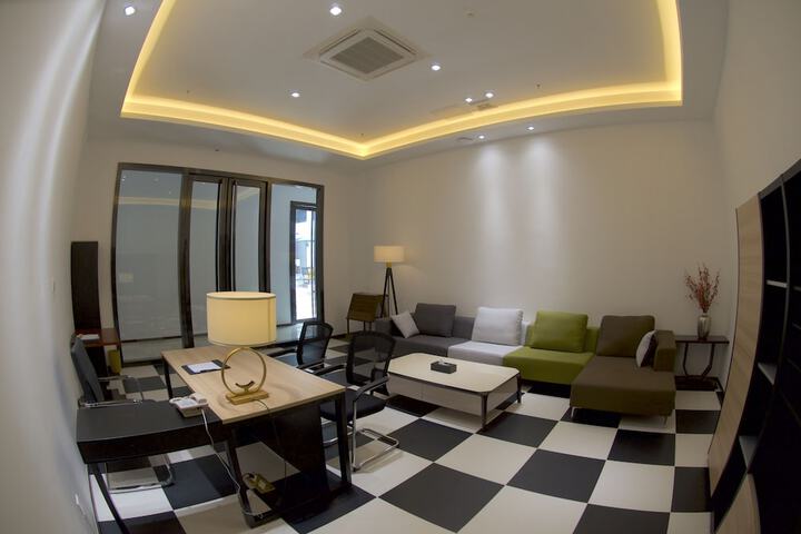 Business Center 43 of 60