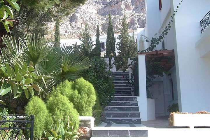 Hotel Entry