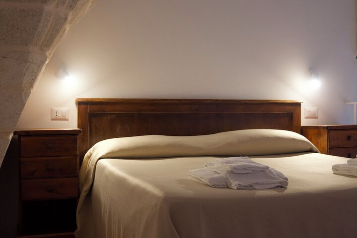 Room 9 of 47