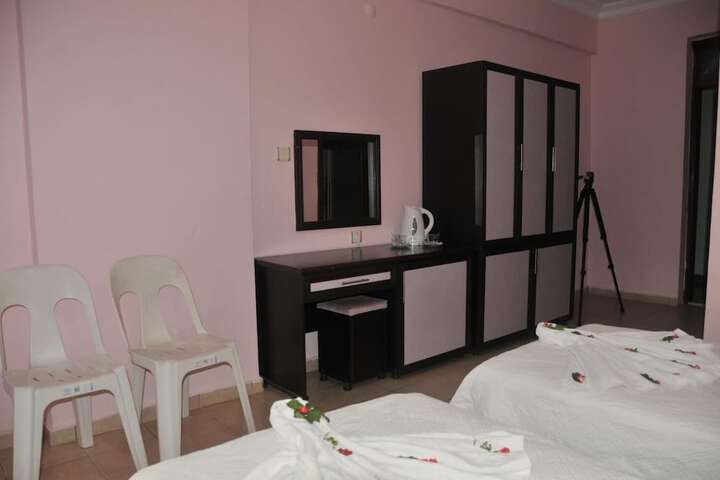 Room 9 of 39