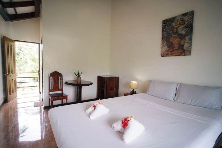Room 10 of 34