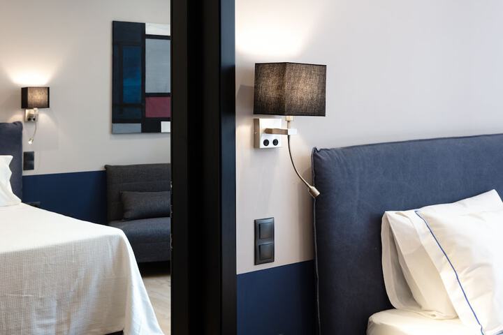 Room 42 of 112