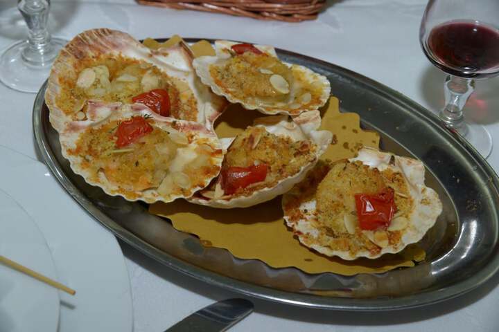 Dining 23 of 44
