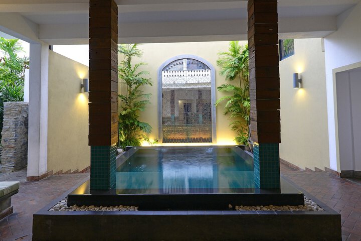 Pool 44 of 97