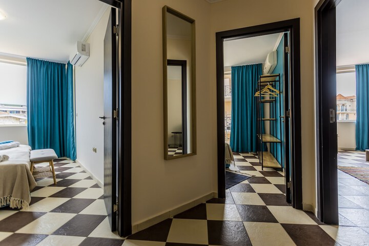 Room 13 of 95
