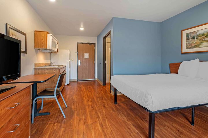 Standard Room, King or Two Doubles (6 of 11)