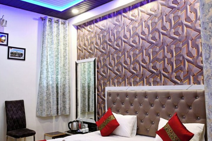 Room 14 of 31