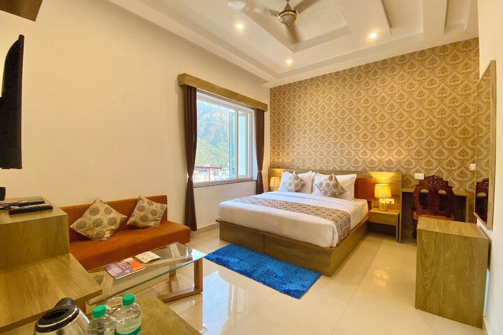 Room 6 of 27