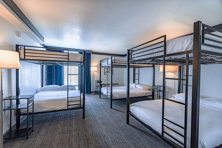 Standard Room, King or Two Doubles (12 of 20)