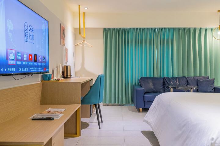 Room 30 of 118