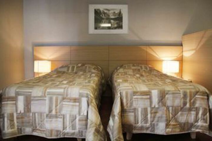 Room 8 of 23