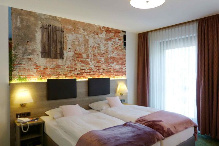 Room 18 of 50