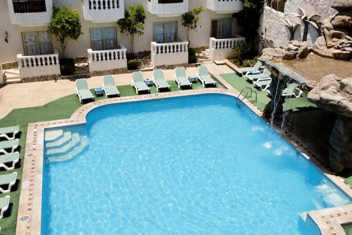 Pool Hotel