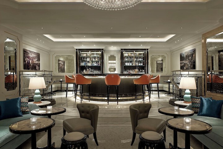 Lounge 79 of 88