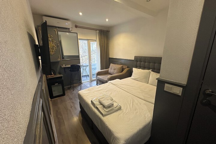 Room 28 of 75