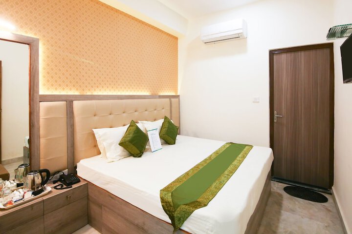 Room 8 of 21