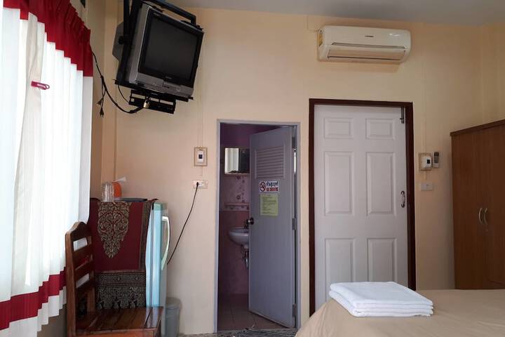 Room 11 of 23