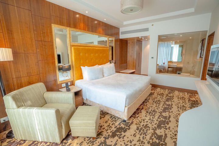 Room 21 of 140
