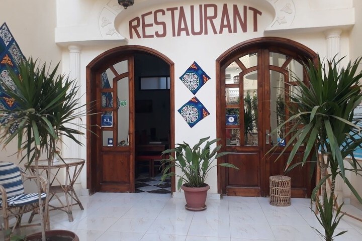 Dining Photos