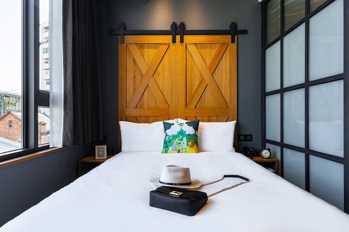 Room 28 of 47