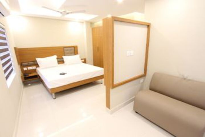 Room 5 of 5
