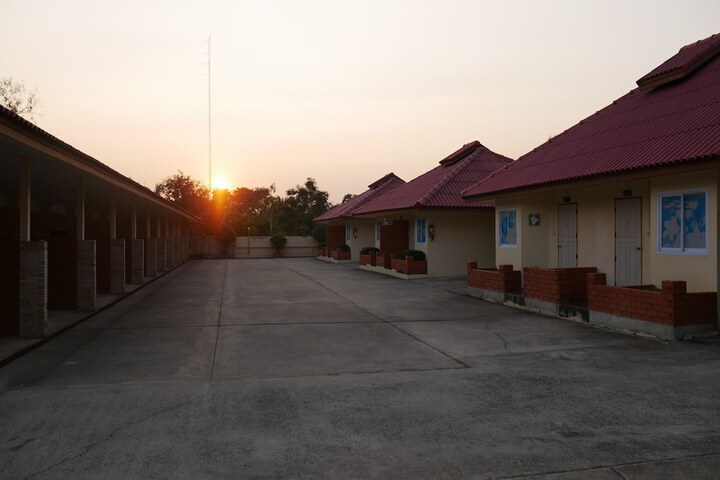 Hotel 8 of 32