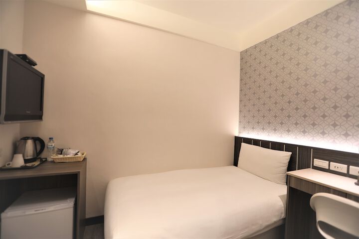Room 10 of 79
