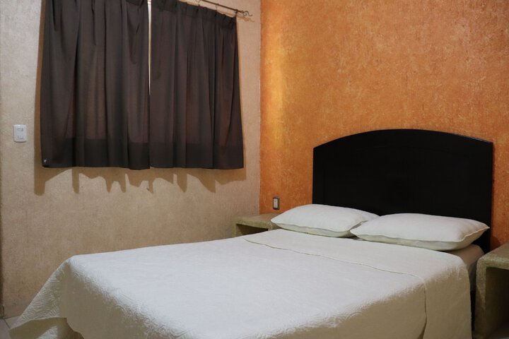 Room 2 of 17