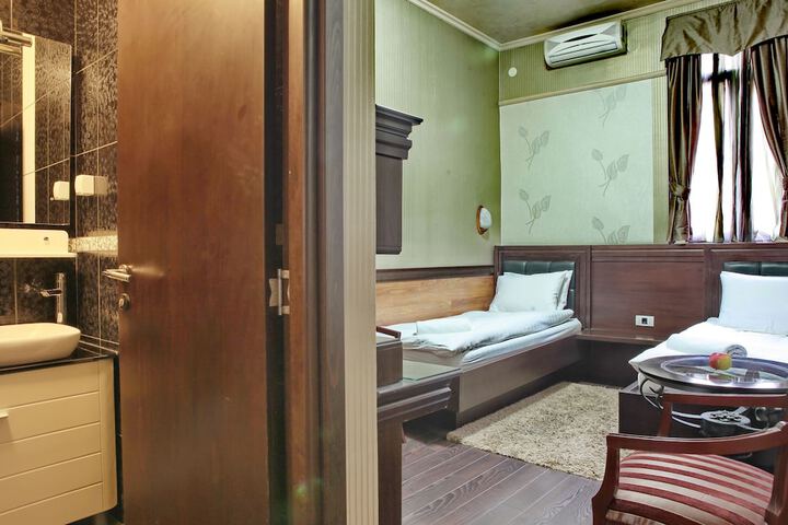 Room 8 of 53