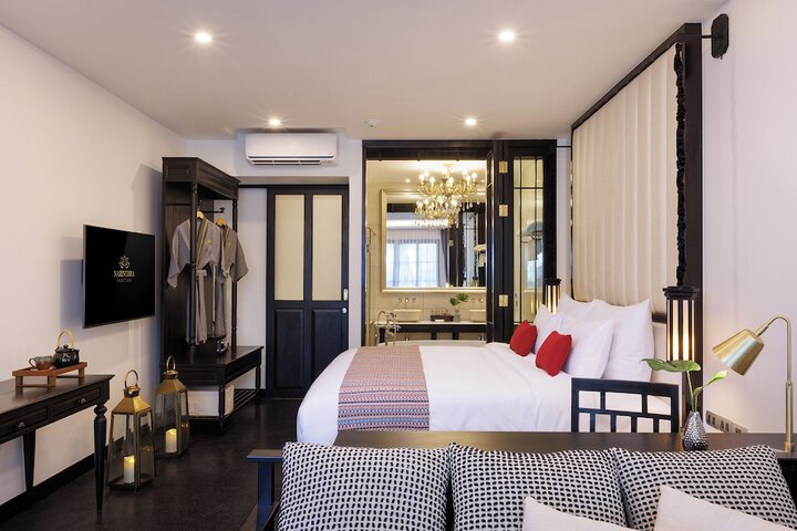 Room 15 of 62