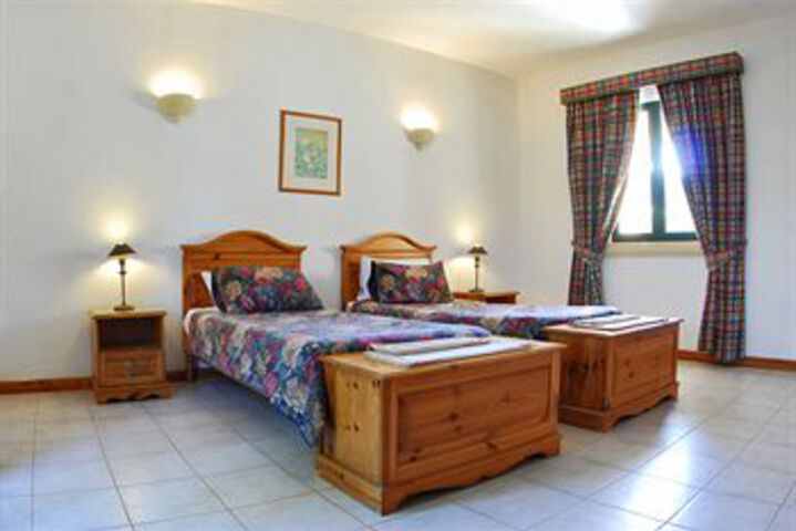 Room 4 of 15