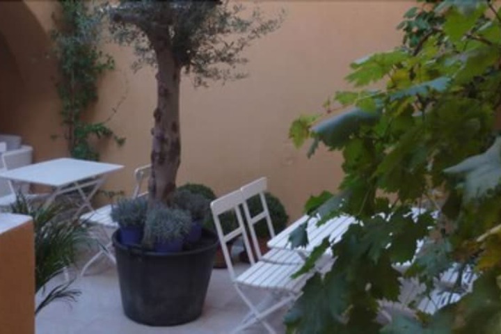 Hotel Exterior 41 of 48