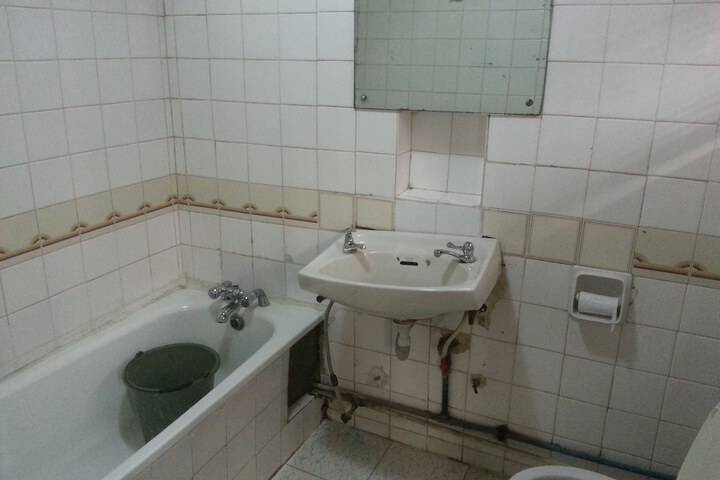 Room 42 of 73