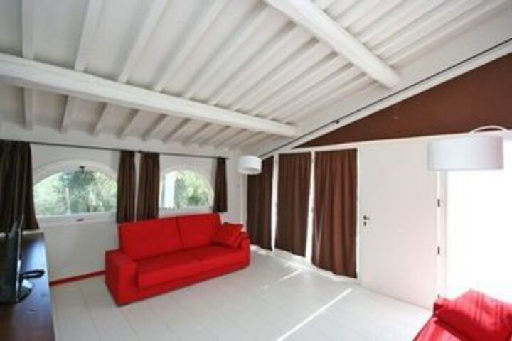 Room 44 of 51