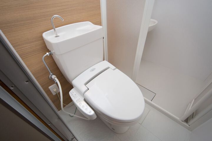 Room 15 of 32