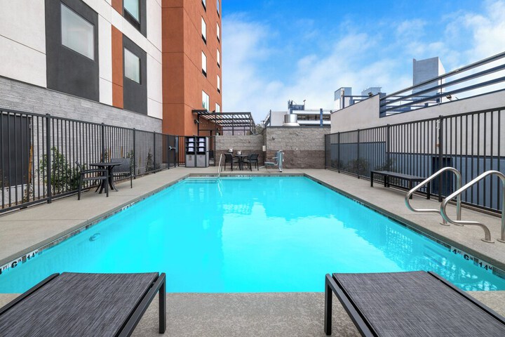 Pool image of Atwell Suites Henderson at the Pass by IHG