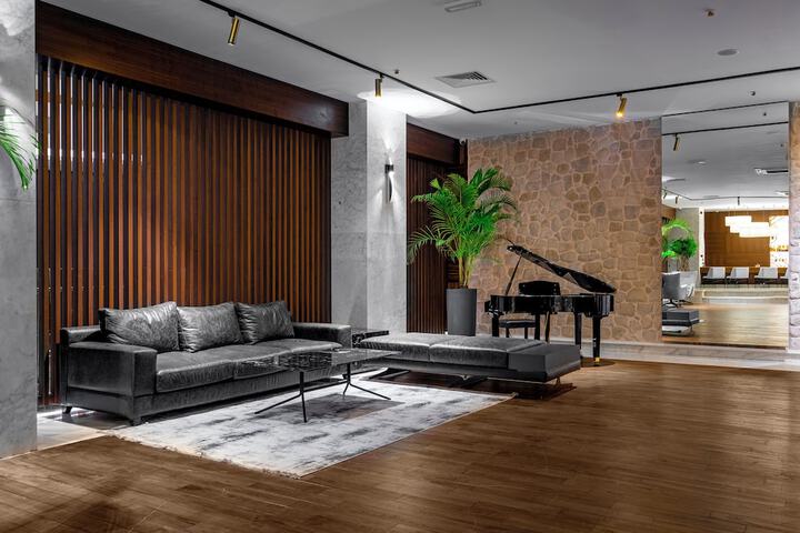 Lounge 109 of 152